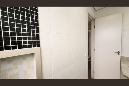 Apartamento à venda com 72m², 2 quartos e 2 vagasBanheiro da Suíte