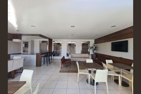 Apartamento à venda com 72m², 2 quartos e 2 vagasÁrea comum - Salão de festas