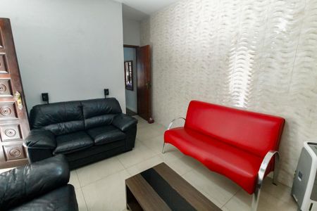 Casa à venda com 250m², 4 quartos e 5 vagas Casa à venda com 250m², 4 quartos e 5 vagasSala
