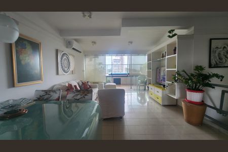 Apartamento para alugar com 180m², 2 quartos e 2 vagasSala