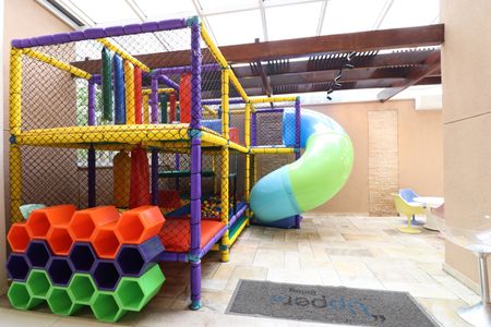 Apartamento à venda com 80m², 2 quartos e 2 vagasÁrea comum - Salão de festas infantil