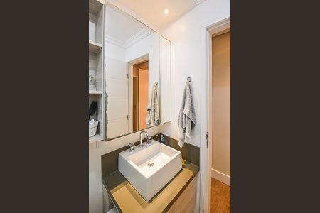Apartamento à venda com 110m², 3 quartos e 2 vagas Apartamento à venda com 110m², 3 quartos e 2 vagasBanheiro Social