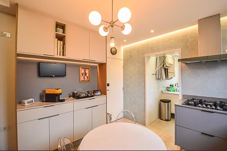 Apartamento à venda com 110m², 3 quartos e 2 vagas Apartamento à venda com 110m², 3 quartos e 2 vagasCozinha