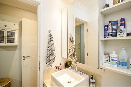 Apartamento à venda com 110m², 3 quartos e 2 vagas Apartamento à venda com 110m², 3 quartos e 2 vagasBanheiro da Suíte