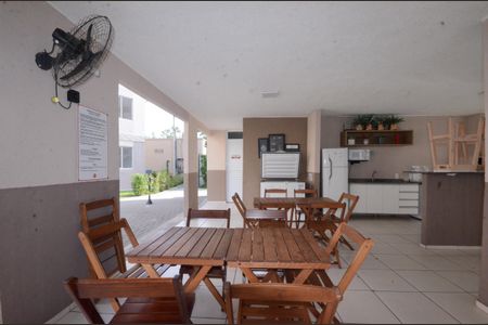 Apartamento para alugar com 2207080m², 2 quartos e sem vagaÁrea comum