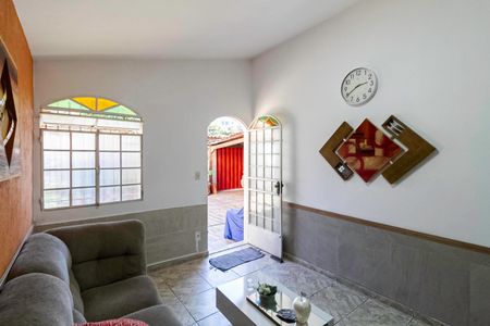 Casa à venda com 110m², 3 quartos e 3 vagas Casa à venda com 110m², 3 quartos e 3 vagasSala