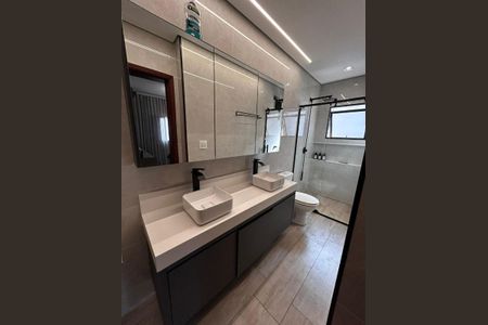Casa à venda com 295m², 3 quartos e 4 vagas Casa à venda com 295m², 3 quartos e 4 vagasFoto 05