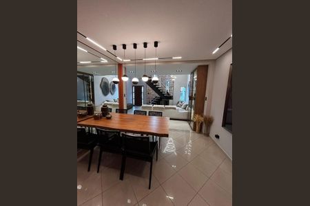 Casa à venda com 295m², 3 quartos e 4 vagas Casa à venda com 295m², 3 quartos e 4 vagasFoto 22