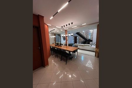 Casa à venda com 295m², 3 quartos e 4 vagas Casa à venda com 295m², 3 quartos e 4 vagasFoto 23