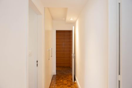 Apartamento à venda com 158m², 2 quartos e 2 vagas Apartamento à venda com 158m², 2 quartos e 2 vagasCorredor