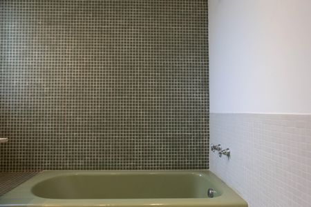 Apartamento à venda com 158m², 2 quartos e 2 vagas Apartamento à venda com 158m², 2 quartos e 2 vagasBanheiro da Suíte