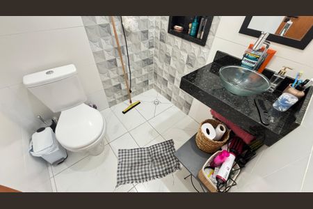 Apartamento à venda com 106m², 2 quartos e 1 vaga Apartamento à venda com 106m², 2 quartos e 1 vagaBanheiro da Suíte