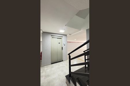Apartamento à venda com 106m², 2 quartos e 1 vaga Apartamento à venda com 106m², 2 quartos e 1 vagaElevador