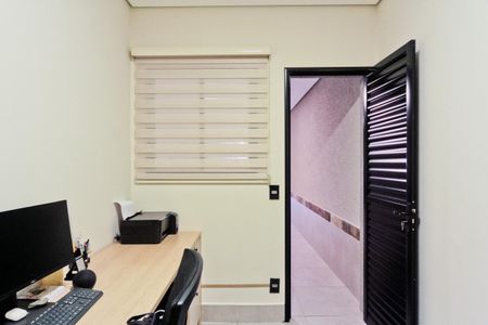 Casa à venda com 206m², 3 quartos e 4 vagasEscritório