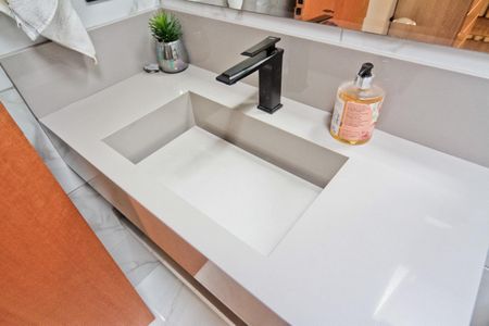 Casa à venda com 206m², 3 quartos e 4 vagasBanheiro da Suíte 2