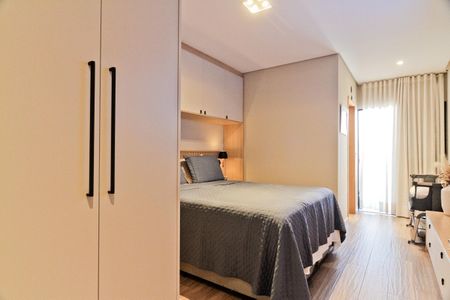 Casa à venda com 206m², 3 quartos e 4 vagasSuíte 1