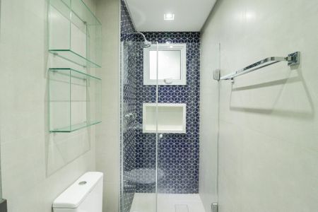 Apartamento à venda com 246m², 3 quartos e 2 vagas Apartamento à venda com 246m², 3 quartos e 2 vagasBanheiro Social