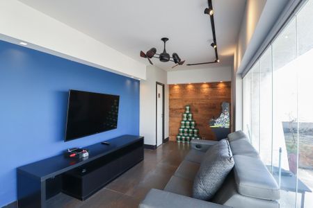 Apartamento à venda com 246m², 3 quartos e 2 vagas Apartamento à venda com 246m², 3 quartos e 2 vagasÁrea comum - Churrasqueira