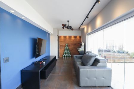 Apartamento à venda com 246m², 3 quartos e 2 vagas Apartamento à venda com 246m², 3 quartos e 2 vagasÁrea comum - Churrasqueira