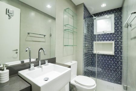 Apartamento à venda com 246m², 3 quartos e 2 vagas Apartamento à venda com 246m², 3 quartos e 2 vagasBanheiro Social