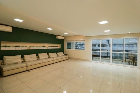 Apartamento à venda com 246m², 3 quartos e 2 vagasÁrea comum - Salão de Festas