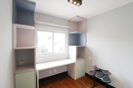 Apartamento à venda com 246m², 3 quartos e 2 vagas Apartamento à venda com 246m², 3 quartos e 2 vagasQuarto 2