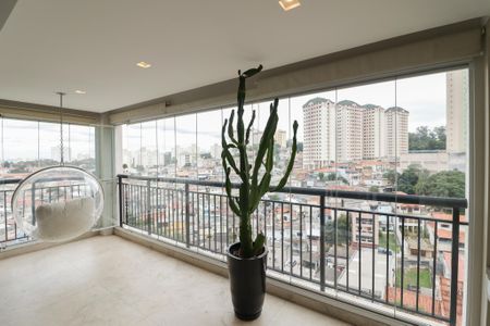 Apartamento à venda com 246m², 3 quartos e 2 vagas Apartamento à venda com 246m², 3 quartos e 2 vagasVaranda da Sala