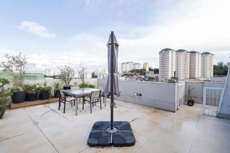 Apartamento à venda com 246m², 3 quartos e 2 vagas Apartamento à venda com 246m², 3 quartos e 2 vagasÁrea comum - Terraço