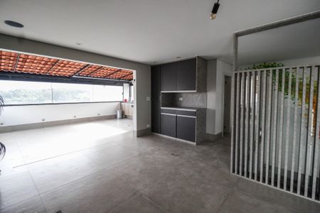 Apartamento à venda com 150m², 3 quartos e 2 vagas Apartamento à venda com 150m², 3 quartos e 2 vagasSala de vídeo