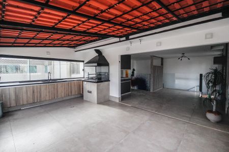 Apartamento à venda com 150m², 3 quartos e 2 vagas Apartamento à venda com 150m², 3 quartos e 2 vagasChurrasqueira