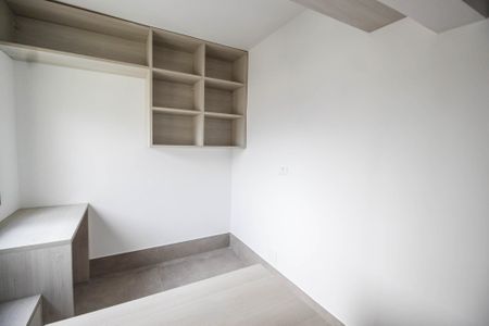 Apartamento à venda com 150m², 3 quartos e 2 vagas Apartamento à venda com 150m², 3 quartos e 2 vagasQuarto de serviço