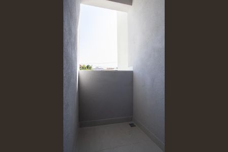 Casa à venda com 70m², 2 quartos e 1 vaga Casa à venda com 70m², 2 quartos e 1 vagaVaranda da Suíte 1