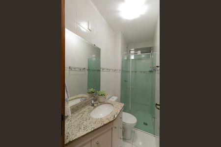 Apartamento à venda com 180m², 4 quartos e 3 vagasBanheiro/Suite