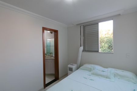 Apartamento à venda com 180m², 4 quartos e 3 vagasQuarto 2