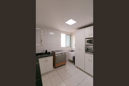 Apartamento à venda com 180m², 4 quartos e 3 vagasCozinha