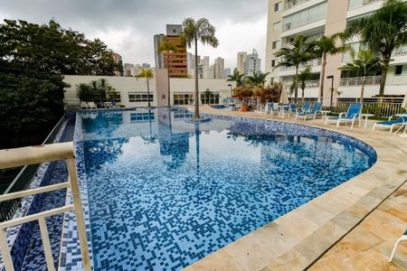 Apartamento à venda com 96m², 2 quartos e 2 vagas Apartamento à venda com 96m², 2 quartos e 2 vagasÁrea comum - Piscina