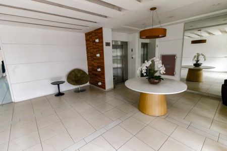 Apartamento à venda com 96m², 2 quartos e 2 vagas Apartamento à venda com 96m², 2 quartos e 2 vagasHall de entrada