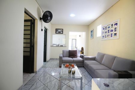 Sala de casa à venda com 2 quartos, 300m² em Jardim Monte Kemel, São Paulo