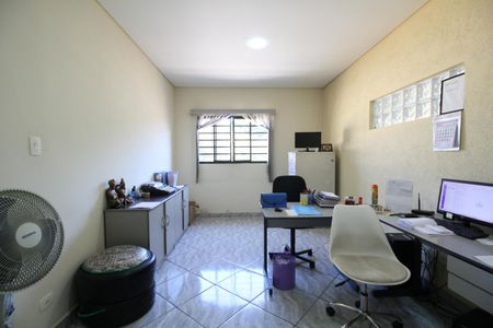 Casa à venda com 300m², 2 quartos e 12 vagasQuarto 1