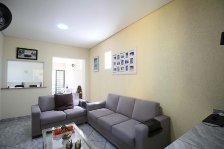 Sala de casa à venda com 2 quartos, 300m² em Jardim Monte Kemel, São Paulo