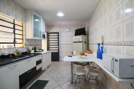 Casa à venda com 300m², 2 quartos e 12 vagasCozinha