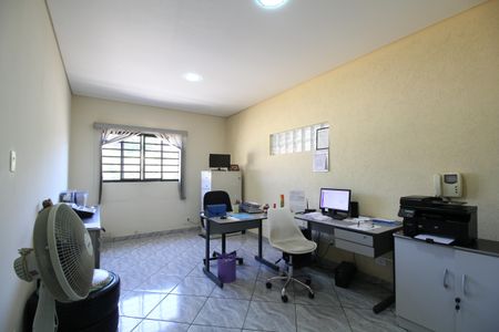 Casa à venda com 300m², 2 quartos e 12 vagasQuarto 1