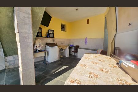 Casa à venda com 220m², 5 quartos e 4 vagasÁrea de Serviço