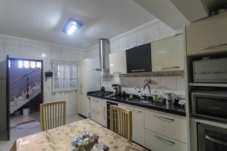 Casa à venda com 240m², 2 quartos e 3 vagas Casa à venda com 240m², 2 quartos e 3 vagasCozinha