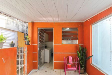 Casa à venda com 240m², 2 quartos e 3 vagas Casa à venda com 240m², 2 quartos e 3 vagasÁrea de Serviço