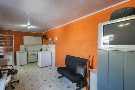 Casa à venda com 240m², 2 quartos e 3 vagas Casa à venda com 240m², 2 quartos e 3 vagasÁrea de Serviço