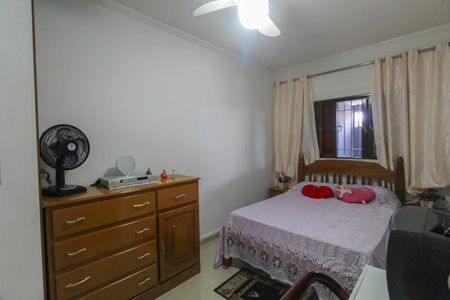 Casa à venda com 240m², 2 quartos e 3 vagas Casa à venda com 240m², 2 quartos e 3 vagasQuarto 2