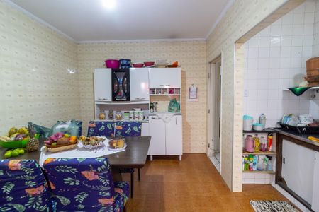 Casa à venda com 100m², 2 quartos e 2 vagas Casa à venda com 100m², 2 quartos e 2 vagasCozinha