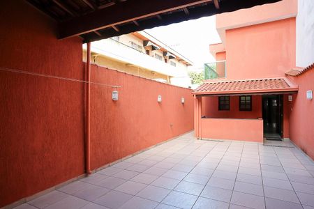 Casa à venda com 203m², 3 quartos e 2 vagasQuintal
