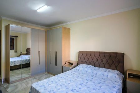 Casa à venda com 203m², 3 quartos e 2 vagasSuíte